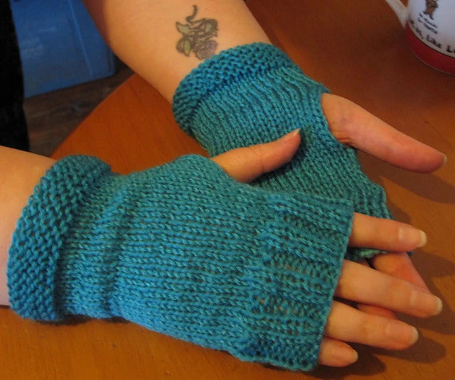 Learn to Knit Mitts -  Learn to Knit Class