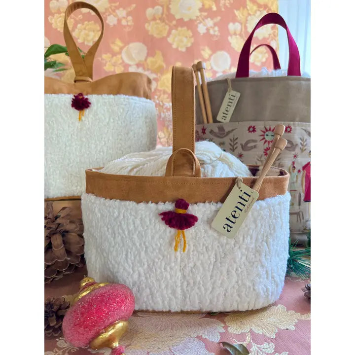 Caddy from Atenti (mini picnic basket style)